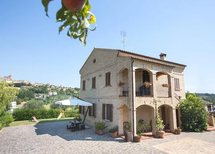 Aratro & Rosmarino 시비타노바 마르셰