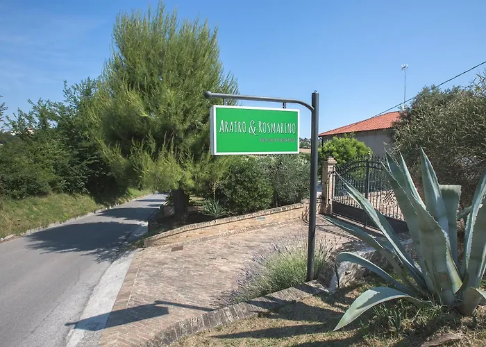 B&B Aratro & Rosmarino 시비타노바 마르셰