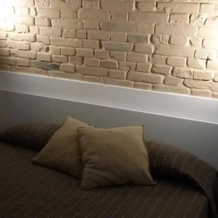 Aratro & Rosmarino 시비타노바 마르셰