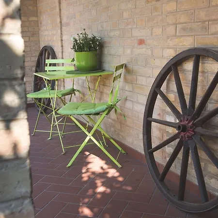 Aratro & Rosmarino Чивитанова-Марке